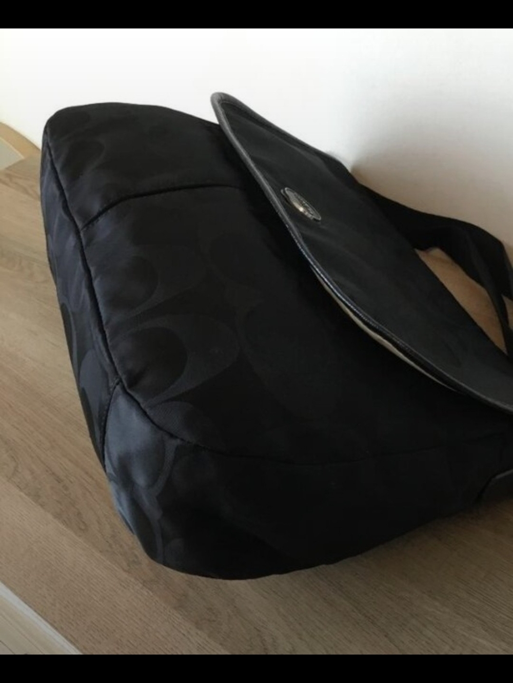 Coach Signature Crossbody Messenger Bag - Picture 8 of 9